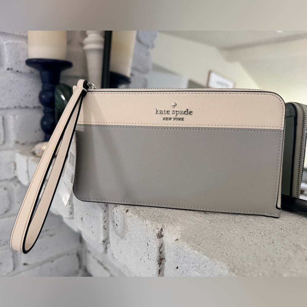 Kate Spade Two-Tone Gray and Cream Wristlet